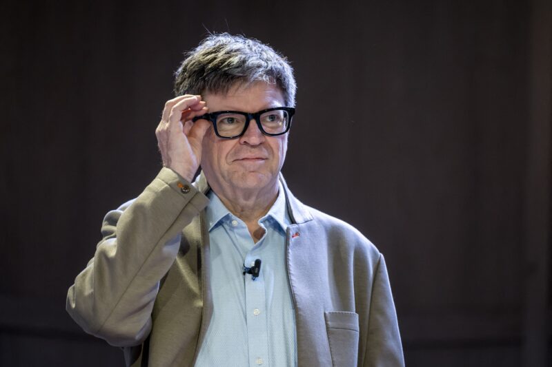 Sinasagot ni Yann LeCun ang mga pagbabago sa organisasyon ng Meta tungkol sa pamumuno sa AI.