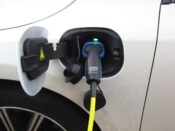 Auto met stekker